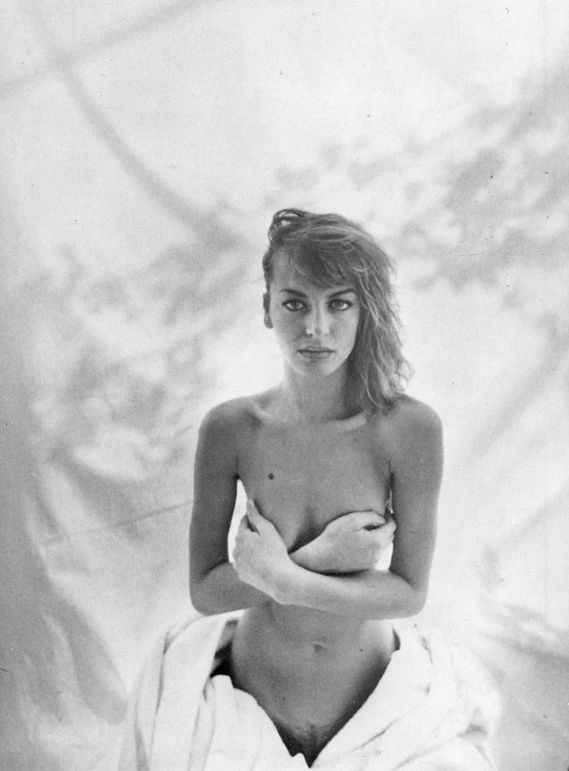 Dalila Di Lazzaro seno nudo 67
